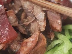 -两勺子一碗口水鸡拌面