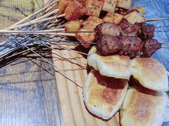 -秋菊麻辣烫烧烤(卫士广场店)
