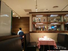 卡座-西贝莜面村(上海百联西郊店)