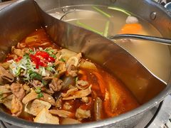 牛杂鸳鸯锅-左庭右院鲜牛肉火锅(环球港店)
