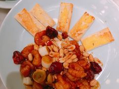 宫保虾球加吐司-雀蓝川菜(奥体广场店)