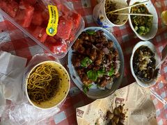 -老街烧烤大排档·地道湖北菜·龙虾馆(汉口火车站店)