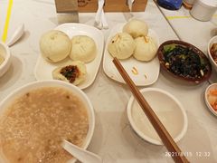 -李与白包子铺(桐梓林店)
