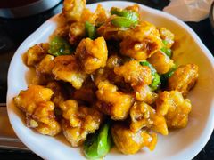 -三江鱼东北特色铁锅炖(骆驼店)