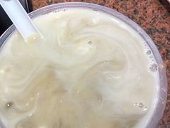 绿豆莲子加鲜奶-百花传统甜品店(原址店)