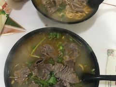 牛肉粉丝汤-牛煎里牛肉煎包淮南牛肉汤(广东路店)