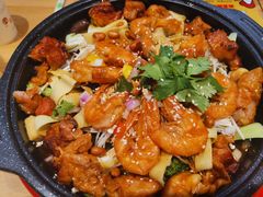 -吉吉向上炭烤鸡肉煲(西小区店)