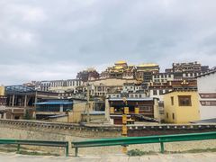 -噶丹松赞林寺