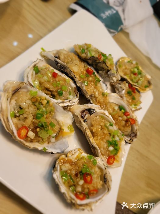 鲜味食族水产·海鲜餐厅炭烤乳山大肥蚝图片