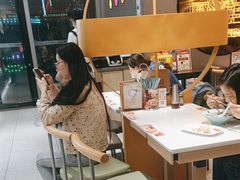-小杨生煎(百联嘉定购物中心店)