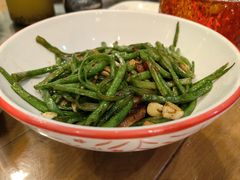 -黄泥岗·地道湖北菜(奥特莱斯店)