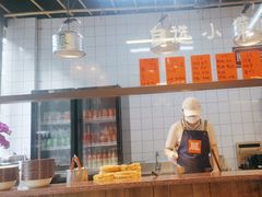 -丽丽三鲜螺蛳粉(田林路店)