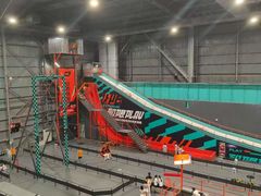 -极限PLAY运动娱乐新世界·团建派对表演休闲馆·室内高空游乐园