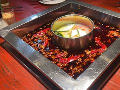 -二荆条·蜀鲜汇城市森林火锅