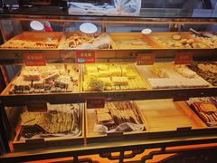 面包甜点陈列柜-宋记饼家(石门二路店)