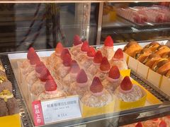 -85度C(生甜甜圈研究工坊·上海松江人民北路店)