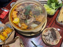 -沙胆彪炭炉牛杂煲(上海日月光广场店)