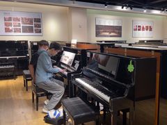 -柏斯音乐艺术中心·钢琴·吉他(上音店)
