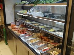 自助取餐区-二钢串叔麻辣烫(华龙大厦店)