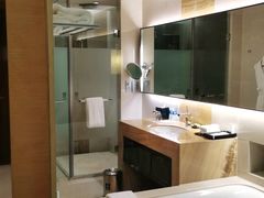 -青岛富力艾美酒店