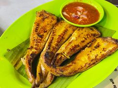 -明记烧鱼美味店