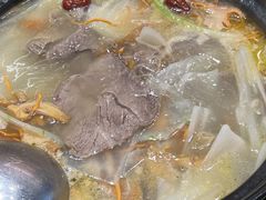 -九寨沟特色牦牛肉汤锅