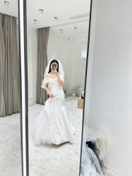 点击看大图 -Renee芮亦婚纱