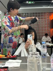 -艾美A·M Hair Salon