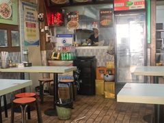 -龙香记桂林米粉(东扬威街11号楼店)