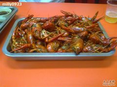 中辣小龙虾（大个25一斤）-香满堂川湘菜烤鱼(龙茗路店)