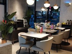 -必胜客(武汉欢乐谷店)