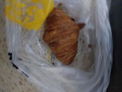 玉米牛角-味多美蛋糕(看丹桥店)