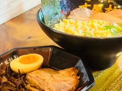 小满足本味豚骨拉面-寸屋拉面(凯德晶萃店)