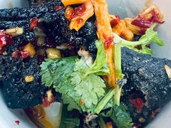 -黑色经典臭豆腐·湖南特产(太平街口店)
