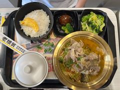 -老娘舅餐厅(黄龙体育中心店)
