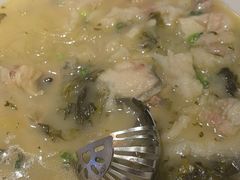 -严记小天府酸菜鱼(西四路店)