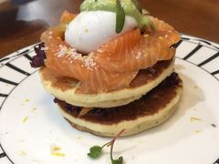 三文鱼水波蛋松饼-AFS Cafe & Canteen(闽江二路店)