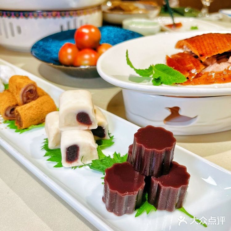 正宗京味果木烤鸭就在御掌柜