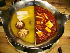 台式麻辣锅-湊湊火锅·茶憩(杭州湖滨银泰in77店)