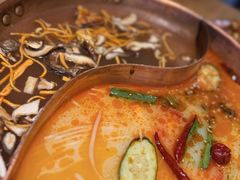 -洱火云南酸菜牛肉火锅(石景山当代商城店)