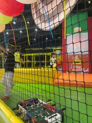 -蹦蹦跳跳(新奥购物中心店)