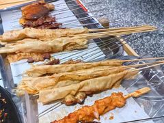 -喜悦小串丹东小黄牛海鲜烧烤大排档(民主广场店)