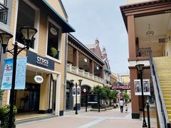 -王府井奥莱临潼小镇(临潼店)