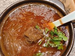 牛腩粉丝砂锅-南京大牌档(香港广场店)