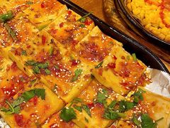 东镇千叶豆腐-老东镇啤酒屋海鲜加工·蒸汽海鲜·海鲜烧烤(台东店)