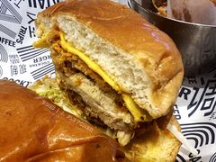 炸鸡老奶奶汉堡-TRIPS BURGER(大钟寺店)