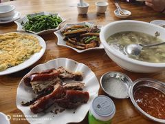 -黄记四更烤乳猪店