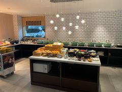 -深圳龙华大浪商业中心亚朵X酒店