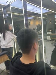 -藤野造型烫发染发