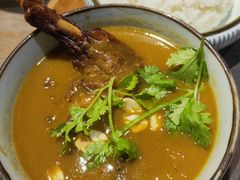 椰味风情鸡腿咖喱配米饭-长勺子东南亚(街道口店)